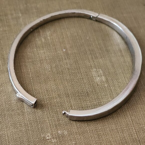 Kendra Scott Zorte Bracelet Hinged Bangle Silver - Picture 5 of 9